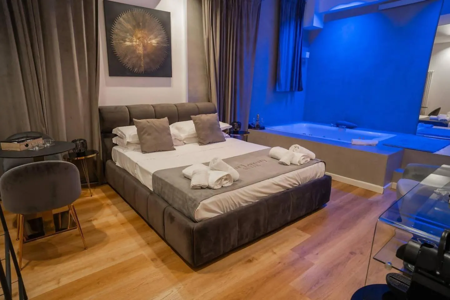פלרמו Four Luxury Suite